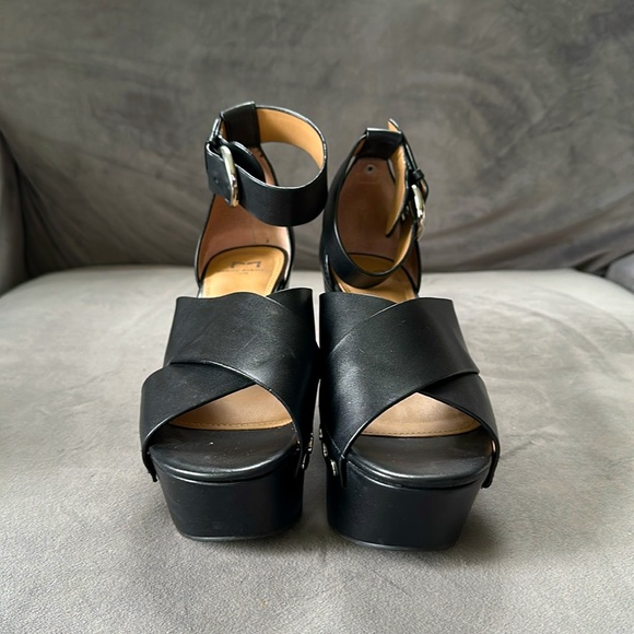Marc Fisher LTD black platform sandals - Picture 4 of 4